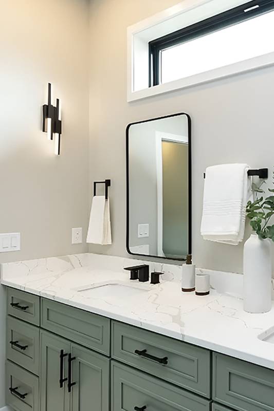 Shaker Cabinets (Madison Classic White Shaker )